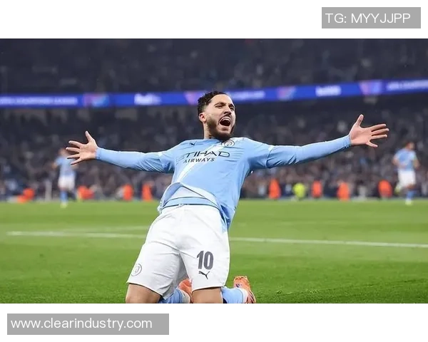 错失维尔茨竟成“塞翁失马”？谢尔基空降伊蒂哈德，揭秘曼城中场的新王当立